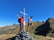 01 Dalla Cima di Mezzeno (2320 m) la nostra meta in alto il Pizzo Farno (2506 m)